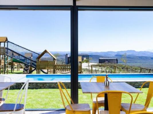 Goats Window Luxury Safari Lodge - Pool view