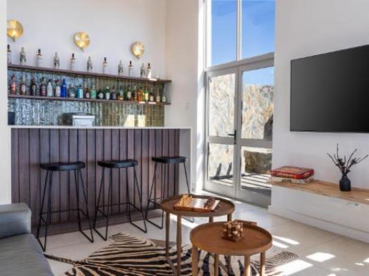 Goats Window Luxury Safari Lodge - Lounge or bar