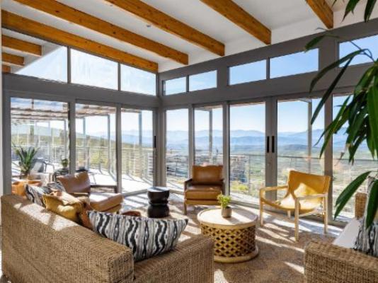 Goats Window Luxury Safari Lodge - Living Room