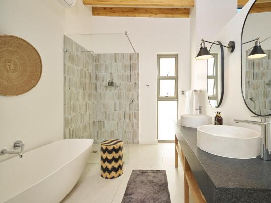 Goats Window Luxury Safari Lodge - 256581