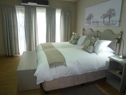 Room image 1