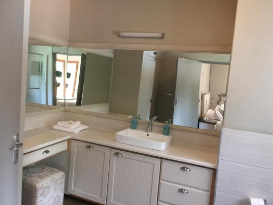 Anne's Place - 256637