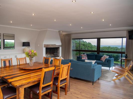 Great White Accommodation - 256656