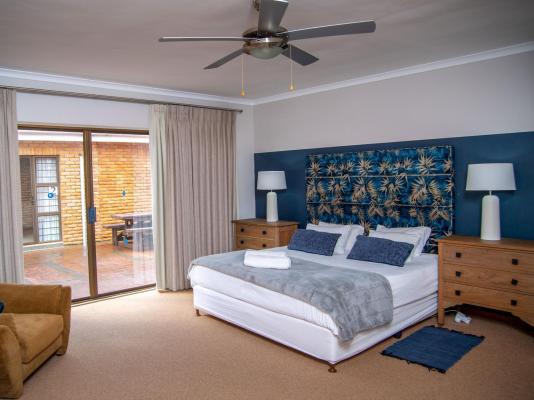 Great White Accommodation - 256657