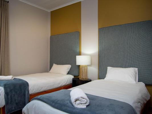 Great White Accommodation - 256662