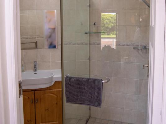 Great White Accommodation - 256671