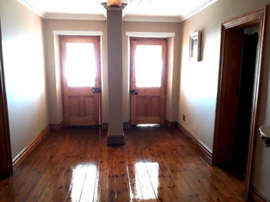 Sandstone Manor - 256801