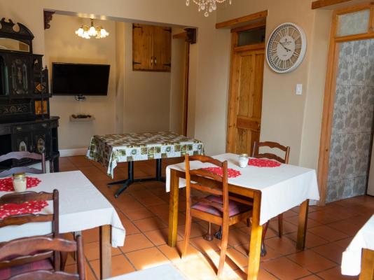 Sandstone Manor - 256807