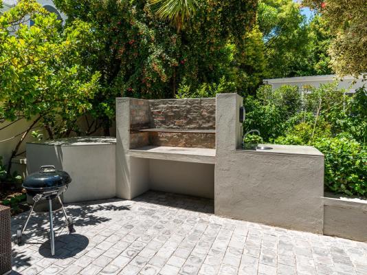 Oak Manor Boutique Guest House - 256848