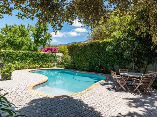 Oak Manor Boutique Guest House - 256851