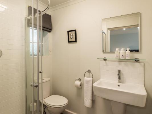 Oak Manor Boutique Guest House - 256855