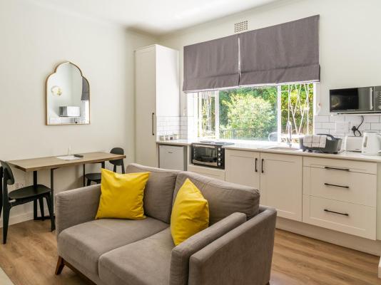 Oak Manor Boutique Guest House - 256860