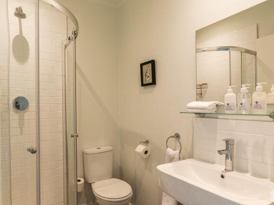 Oak Manor Boutique Guest House - 256866