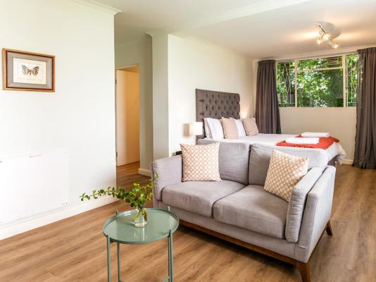 Oak Manor Boutique Guest House - 256867