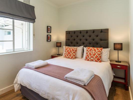 Oak Manor Boutique Guest House - 256873