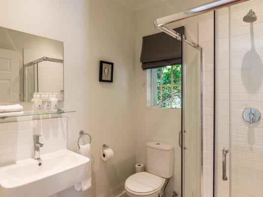 Oak Manor Boutique Guest House - 256874