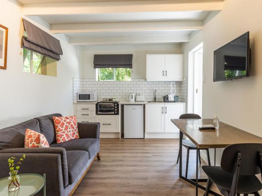 Oak Manor Boutique Guest House - 256875