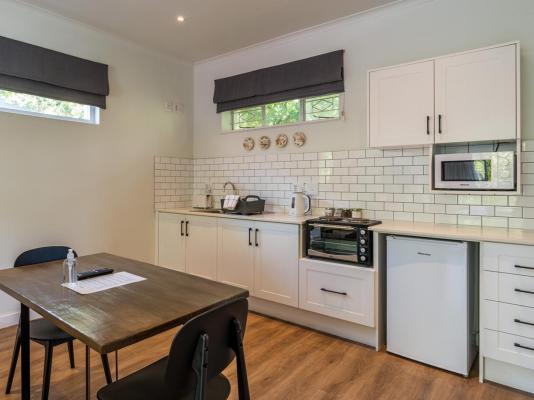 Oak Manor Boutique Guest House - 256880