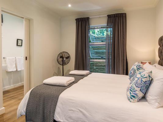 Oak Manor Boutique Guest House - 256886