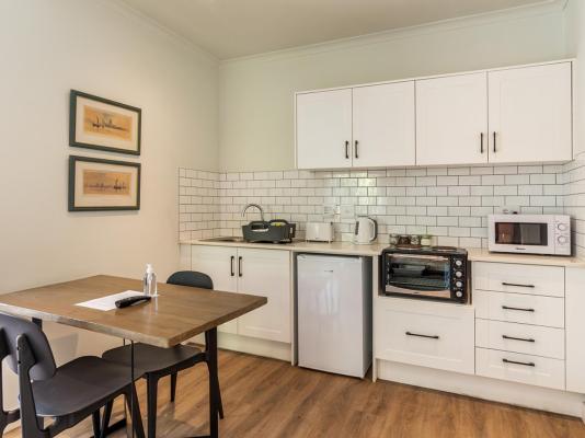 Oak Manor Boutique Guest House - 256903