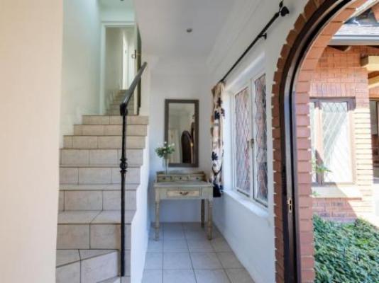 Wentworth - Facade or entrance