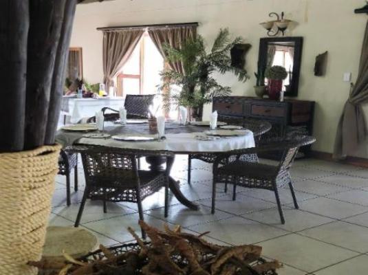 Phakela Private Game Lodge - Breakfast area