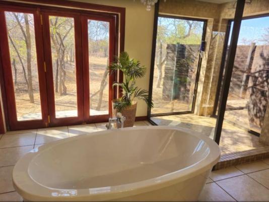 Phakela Private Game Lodge - 257166