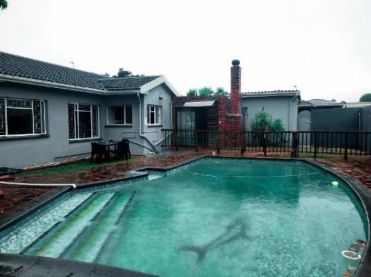 208 On Circular - Swimming pool