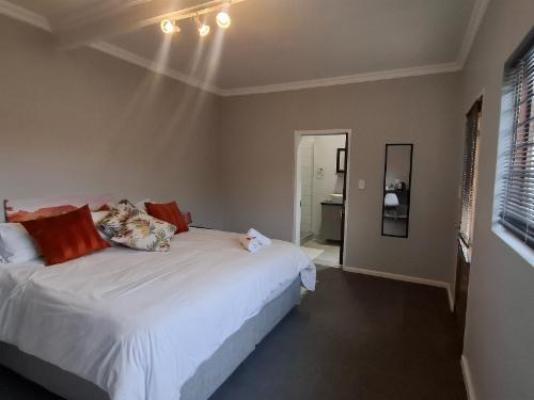 Gables B&B Guesthouse - Photo of the whole room