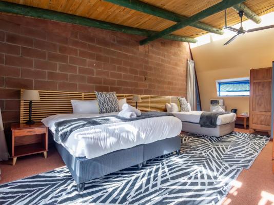 Stratfords Guesthouse - 257901