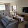 Hillton Manor Self-catering Accommodation - Lounge or bar