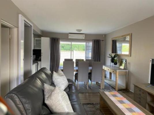 Hillton Manor Self-catering Accommodation - Facade or entrance