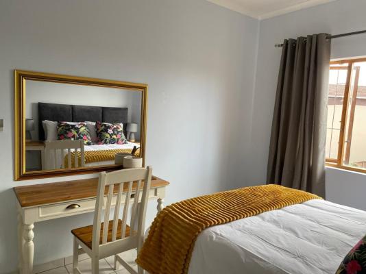 Hillton Manor Self-catering Accommodation - 258115