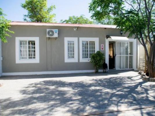 Bateleur Self Catering  - Property / Building