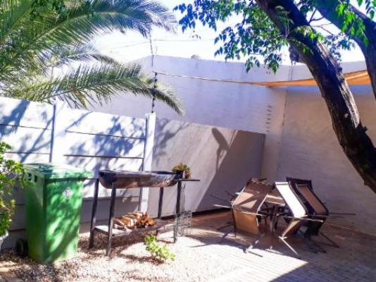 Bateleur Self Catering  - Braai/BBQ facilities