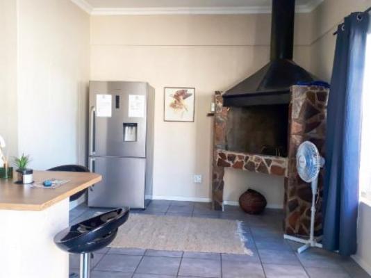 Bateleur Self Catering  - Braai/BBQ facilities
