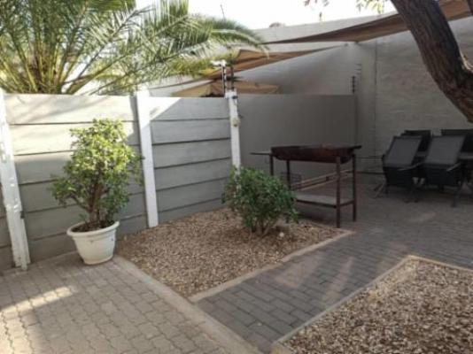 Bateleur Self Catering  - Braai/BBQ facilities