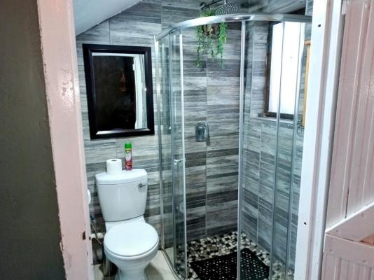 Bateleur Self Catering  - 258135