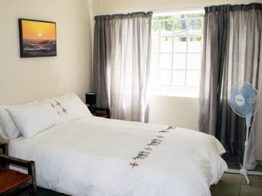 Bateleur Self Catering  - 258155