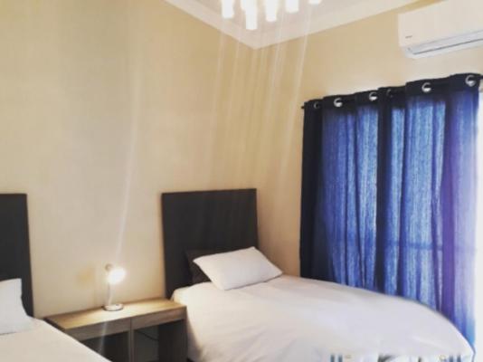 Bateleur Self Catering  - 258158