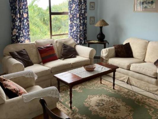 Cycasia Lodge - Living Room