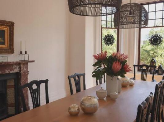 The Alma House 1900 - Dining area