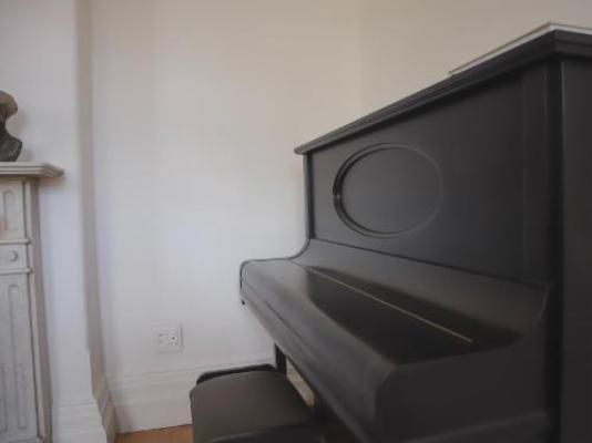 The Alma House 1900 - Communal lounge/ TV room