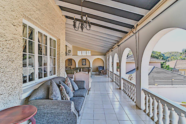 Albion Manor - 258499