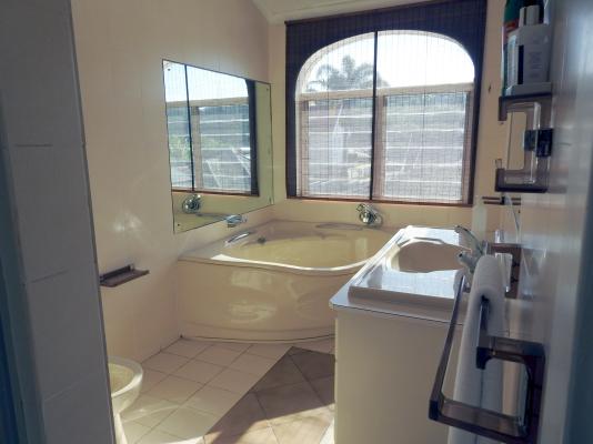 Albion Manor - 258509