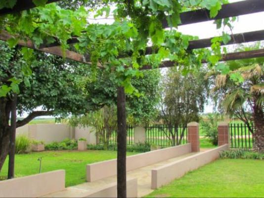Rosendal Vryburg Guesthouse - Garden