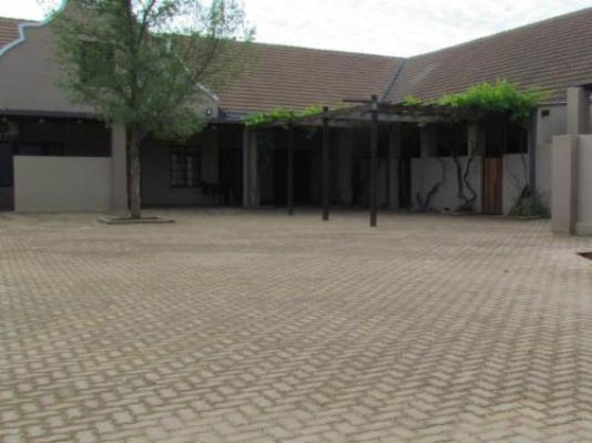 Rosendal Vryburg Guesthouse - Property / Building