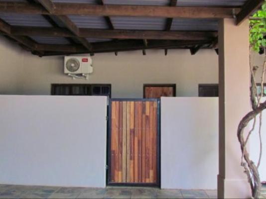 Rosendal Vryburg Guesthouse - Facade or entrance