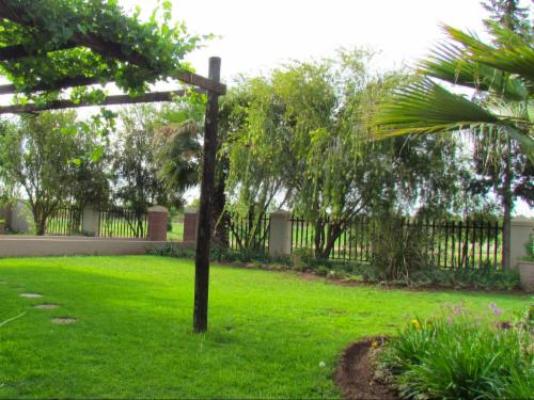 Rosendal Vryburg Guesthouse - Garden