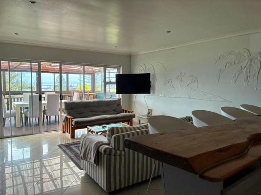 Lullaby Airbnb - 258786